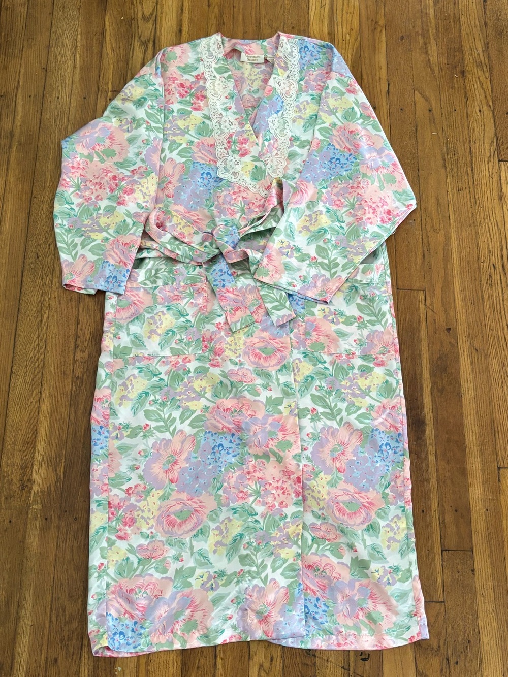 Vintage Gold Tag Victorias Secret Satin Robe with Lace Detail